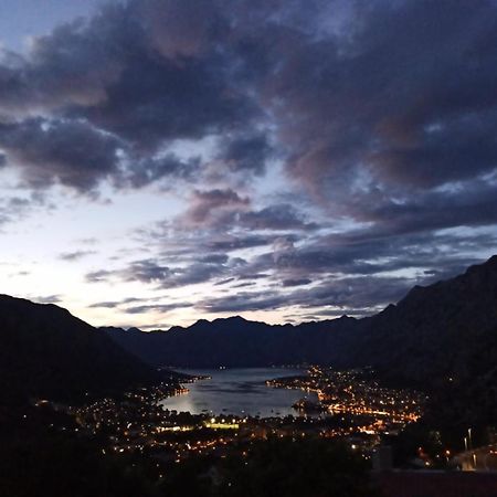 Apartments Orizzonte With Beautiful View Of The Bay Kotor Eksteriør billede