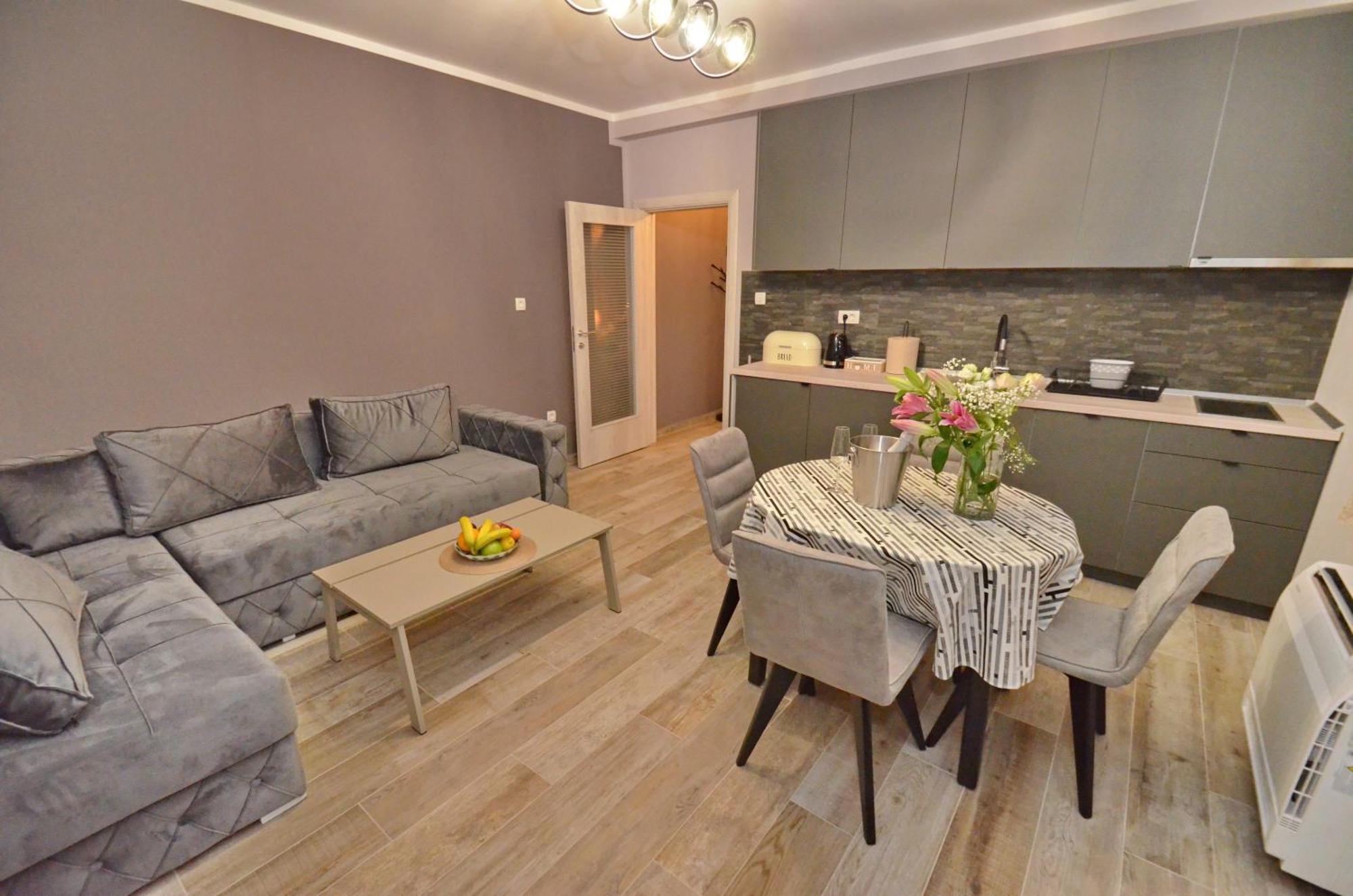 Apartments Orizzonte With Beautiful View Of The Bay Kotor Eksteriør billede