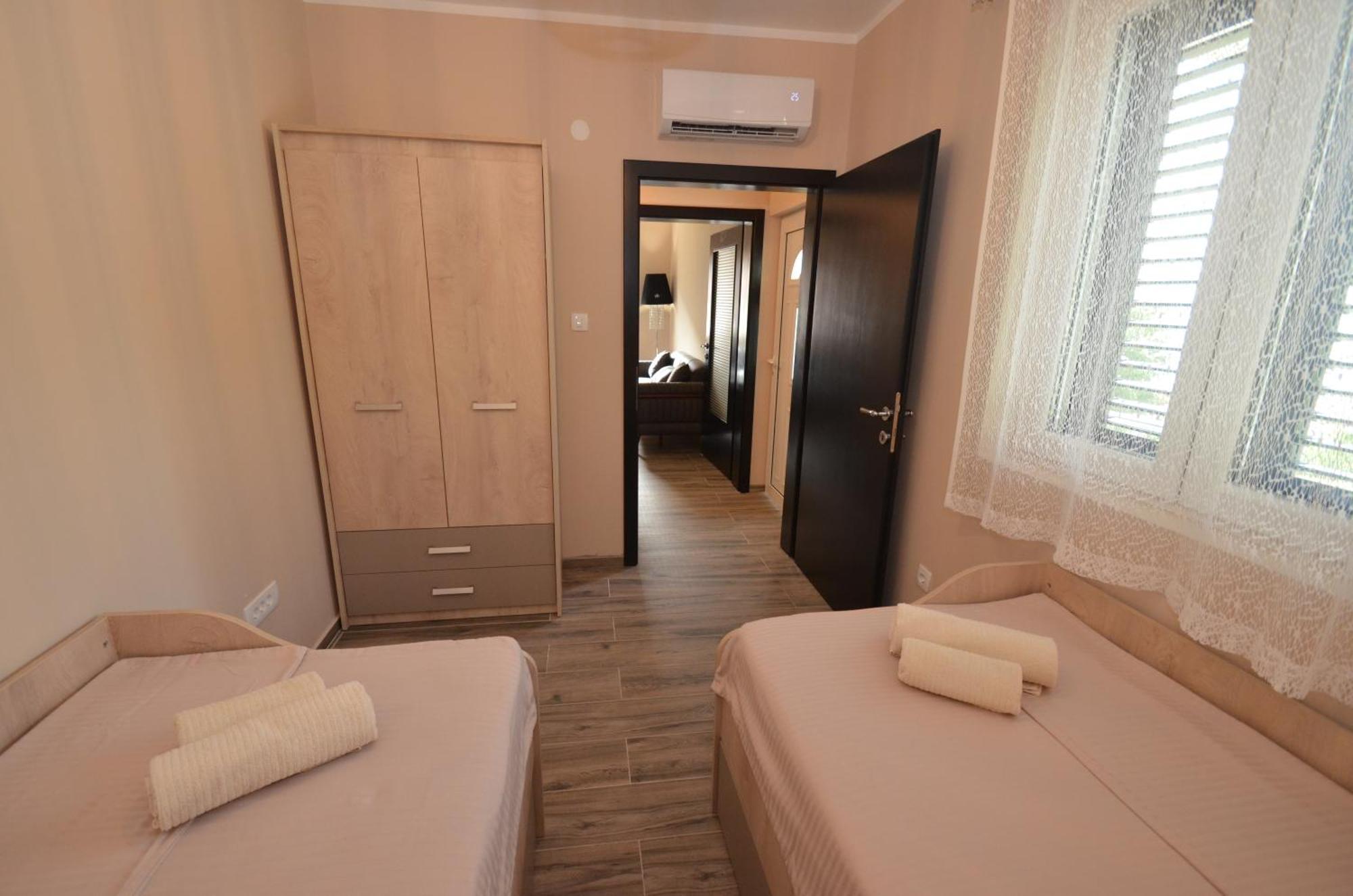 Apartments Orizzonte With Beautiful View Of The Bay Kotor Eksteriør billede