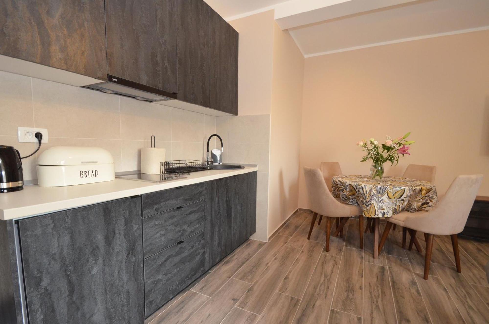 Apartments Orizzonte With Beautiful View Of The Bay Kotor Eksteriør billede